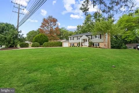 186 Campus Green Dr, Arnold, MD 21012 photo 2