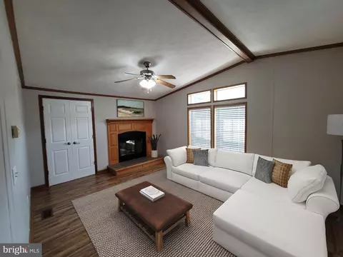 222 Ella Welch Way, Lothian, MD 20711