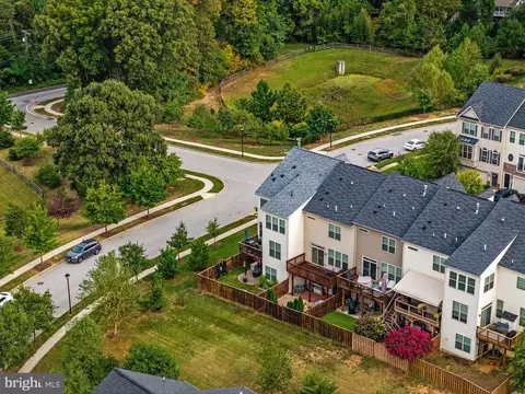 View/Area - 903 Whitstable Blvd, Arnold, MD 21012 photo 2 of 11