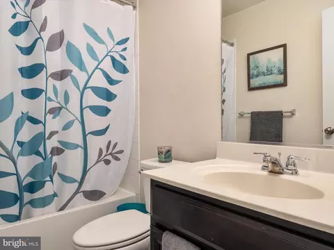 Bath - 903 Whitstable Blvd, Arnold, MD 21012 photo 4 of 4