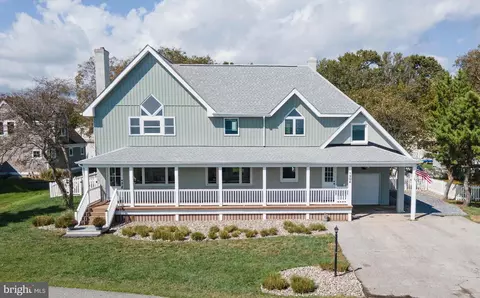 1304 Chesapeake Dr, Churchton, MD 20733