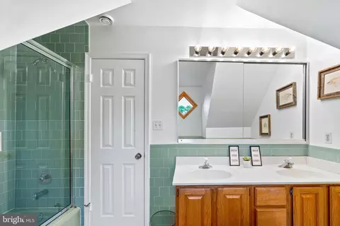 Bath - 641 Cove Ter, Arnold, MD 21012 photo 5 of 6