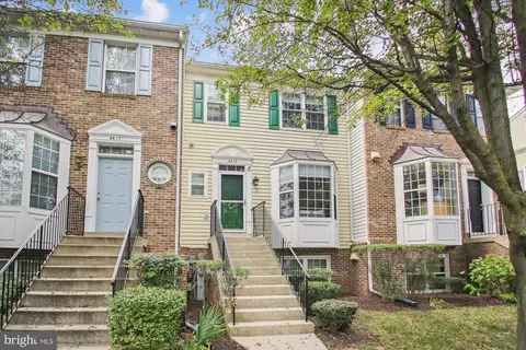 2419 Lizbec Ct, Crofton, MD 21114