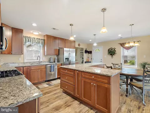 2914 Gladnor Rd, Pasadena, MD 21122 photo 2