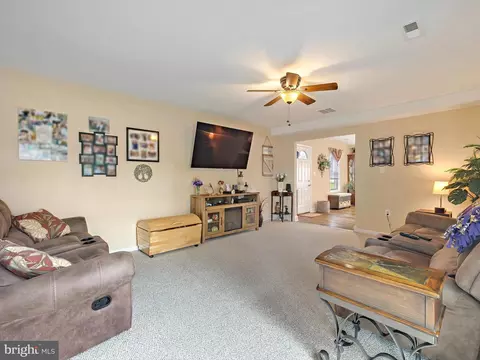 2914 Gladnor Rd, Pasadena, MD 21122 photo 10
