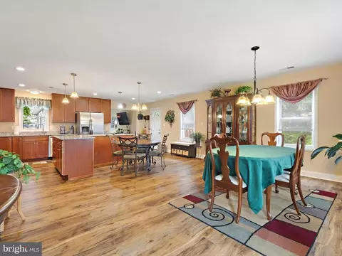 2914 Gladnor Rd, Pasadena, MD 21122 photo 3