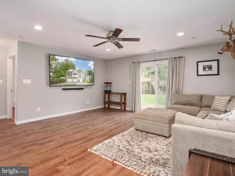 606 Powhatan Bch, Pasadena, MD 21122 photo 25
