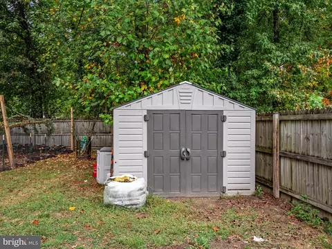 606 Powhatan Bch, Pasadena, MD 21122 photo 35