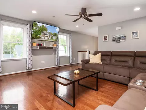 606 Powhatan Bch, Pasadena, MD 21122 photo 7