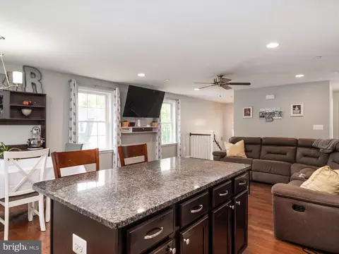 606 Powhatan Bch, Pasadena, MD 21122 photo 13