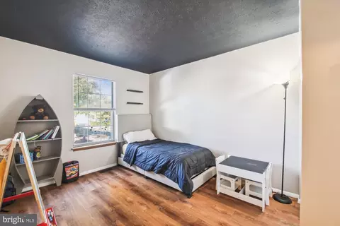 Bedroom - 706 Duvall Hwy, Pasadena, MD 21122 photo 3 of 4