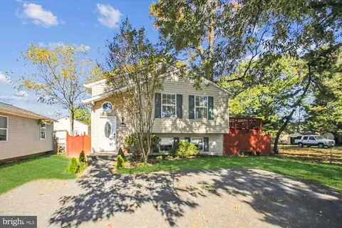 706 Duvall Hwy, Pasadena, MD 21122