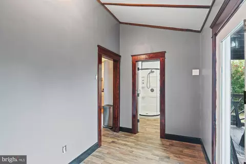 Entry Way - 409 Townsend, Brooklyn, MD 21225 photo 5 of 7