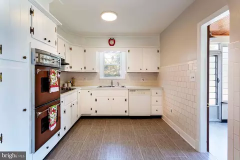 Kitchen - 601 First St, Annapolis, MD 21403 photo 1 of 2