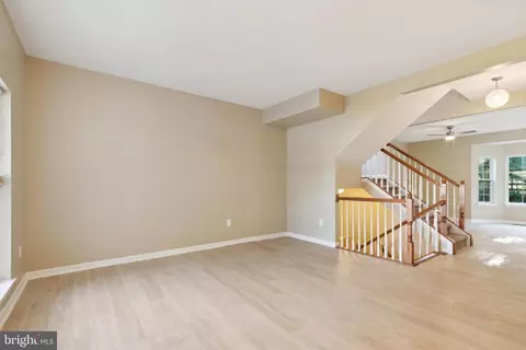 907 Boundary Ave, Pasadena, MD 21122 photo 3