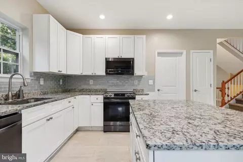 907 Boundary Ave, Pasadena, MD 21122 photo 15