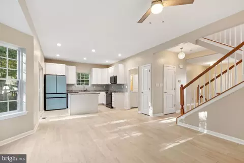 907 Boundary Ave, Pasadena, MD 21122 photo 8