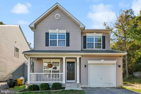 907 Boundary Ave, Pasadena, MD 21122