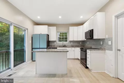907 Boundary Ave, Pasadena, MD 21122 photo 12