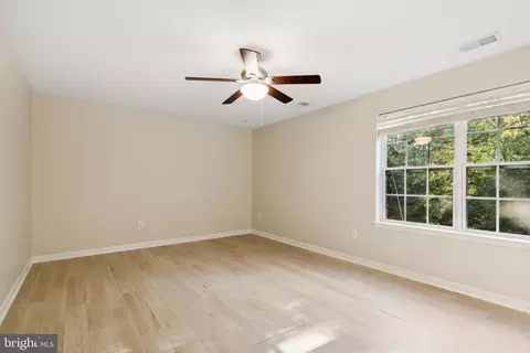 907 Boundary Ave, Pasadena, MD 21122 photo 52