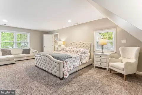 Bedroom - 568 Riverside Dr, Pasadena, MD 21122 photo 4 of 8