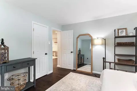 Bedroom - 568 Riverside Dr, Pasadena, MD 21122 photo 2 of 8