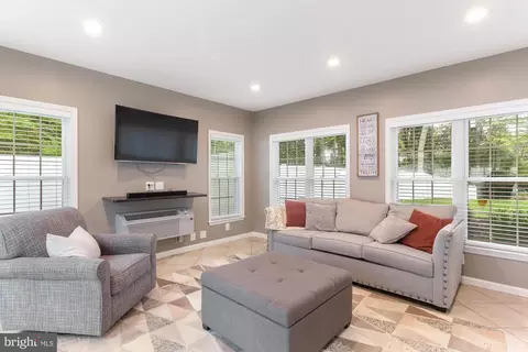Other - 568 Riverside Dr, Pasadena, MD 21122 photo 5 of 10