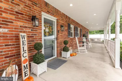 Exterior - 568 Riverside Dr, Pasadena, MD 21122 photo 1 of 5