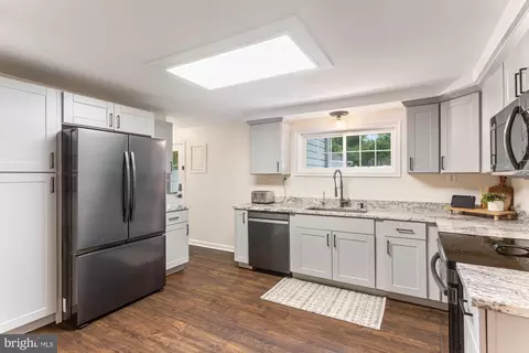 Kitchen - 568 Riverside Dr, Pasadena, MD 21122 photo 1 of 3