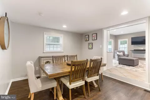 Dining - 568 Riverside Dr, Pasadena, MD 21122 photo 1 of 2