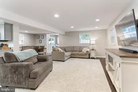 Other - 568 Riverside Dr, Pasadena, MD 21122 photo 2 of 10
