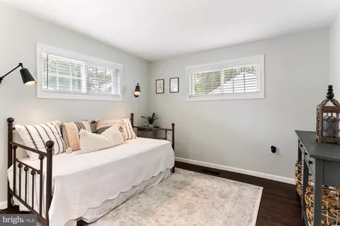 Bedroom - 568 Riverside Dr, Pasadena, MD 21122 photo 1 of 8