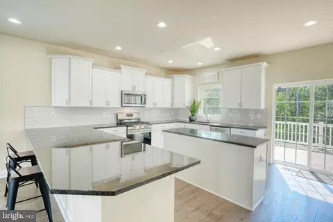 8358 Daydream Cres, Pasadena, MD 21122 photo 11