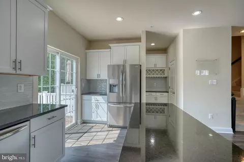 8358 Daydream Cres, Pasadena, MD 21122 photo 15