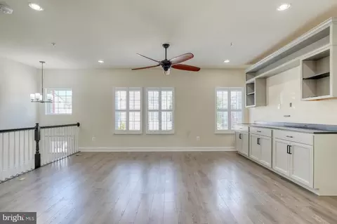 8358 Daydream Cres, Pasadena, MD 21122 photo 6