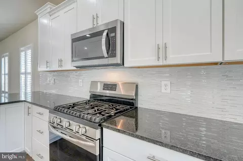 8358 Daydream Cres, Pasadena, MD 21122 photo 14