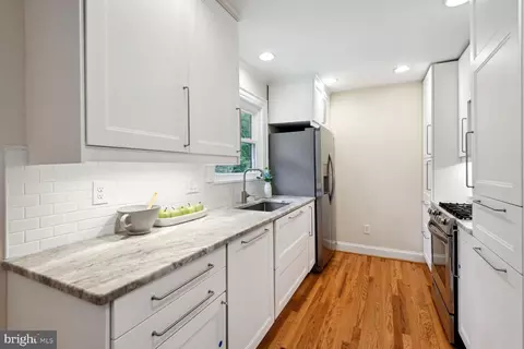 Kitchen - 7 Williams Dr, Annapolis, MD 21401 photo 2 of 3