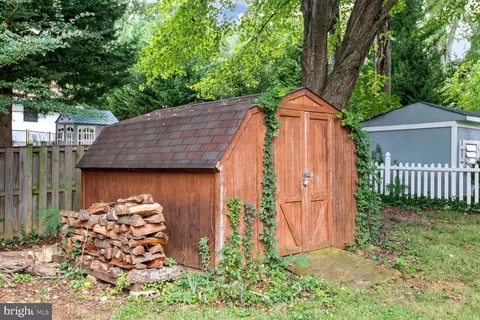 Exterior - 7 Williams Dr, Annapolis, MD 21401 photo 5 of 6