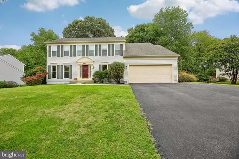 8014 Middlebury Dr, Pasadena, MD 21122
