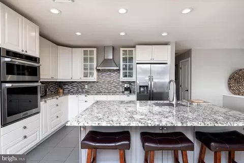 1119 Wilson Dr, Edgewater, MD 21037 photo 3