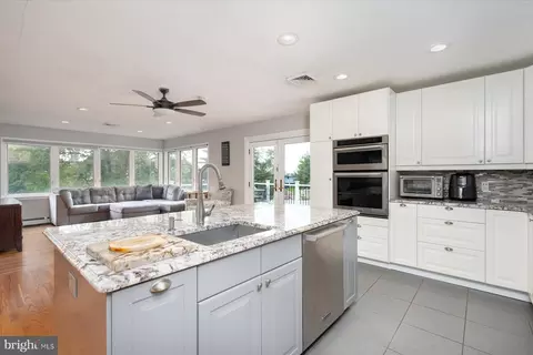 1119 Wilson Dr, Edgewater, MD 21037 photo 9