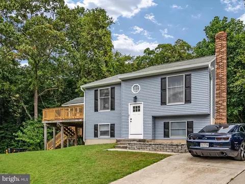 7701 Lake Cir, Pasadena, MD 21122 photo 3