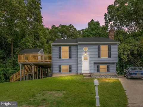 7701 Lake Cir, Pasadena, MD 21122