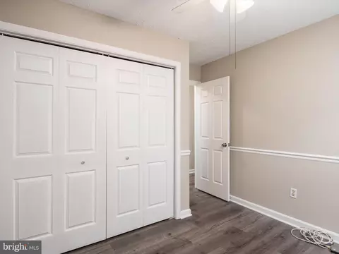 7701 Lake Cir, Pasadena, MD 21122 photo 12