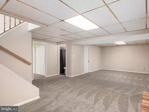 7701 Lake Cir, Pasadena, MD 21122 photo 21