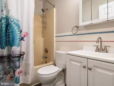 7701 Lake Cir, Pasadena, MD 21122 photo 19
