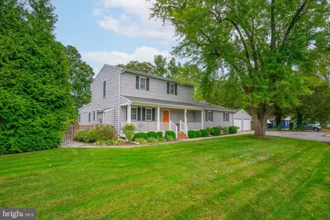 5511 Gloucester St, Churchton, MD 20733