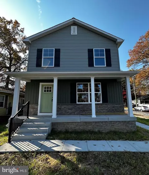 699 208th St, Pasadena, MD 21122