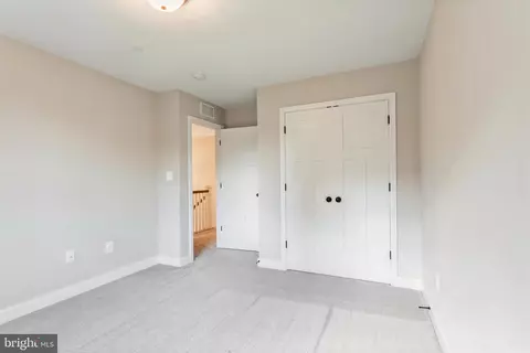 699 208th St, Pasadena, MD 21122 photo 27