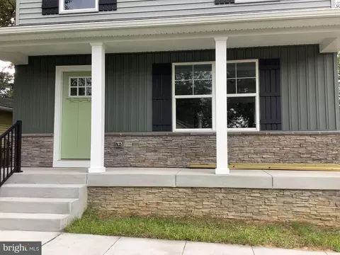 699 208th St, Pasadena, MD 21122 photo 2